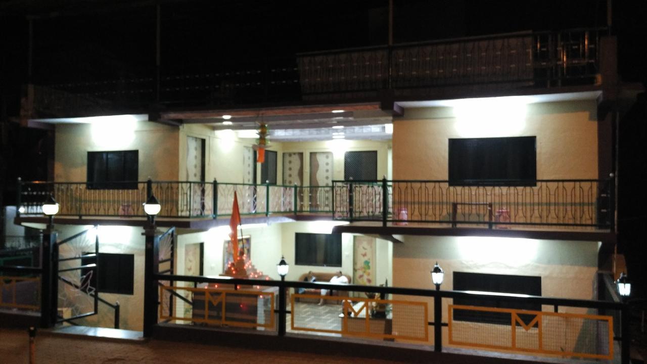 Hotel Madhumalti Matheran Extérieur photo