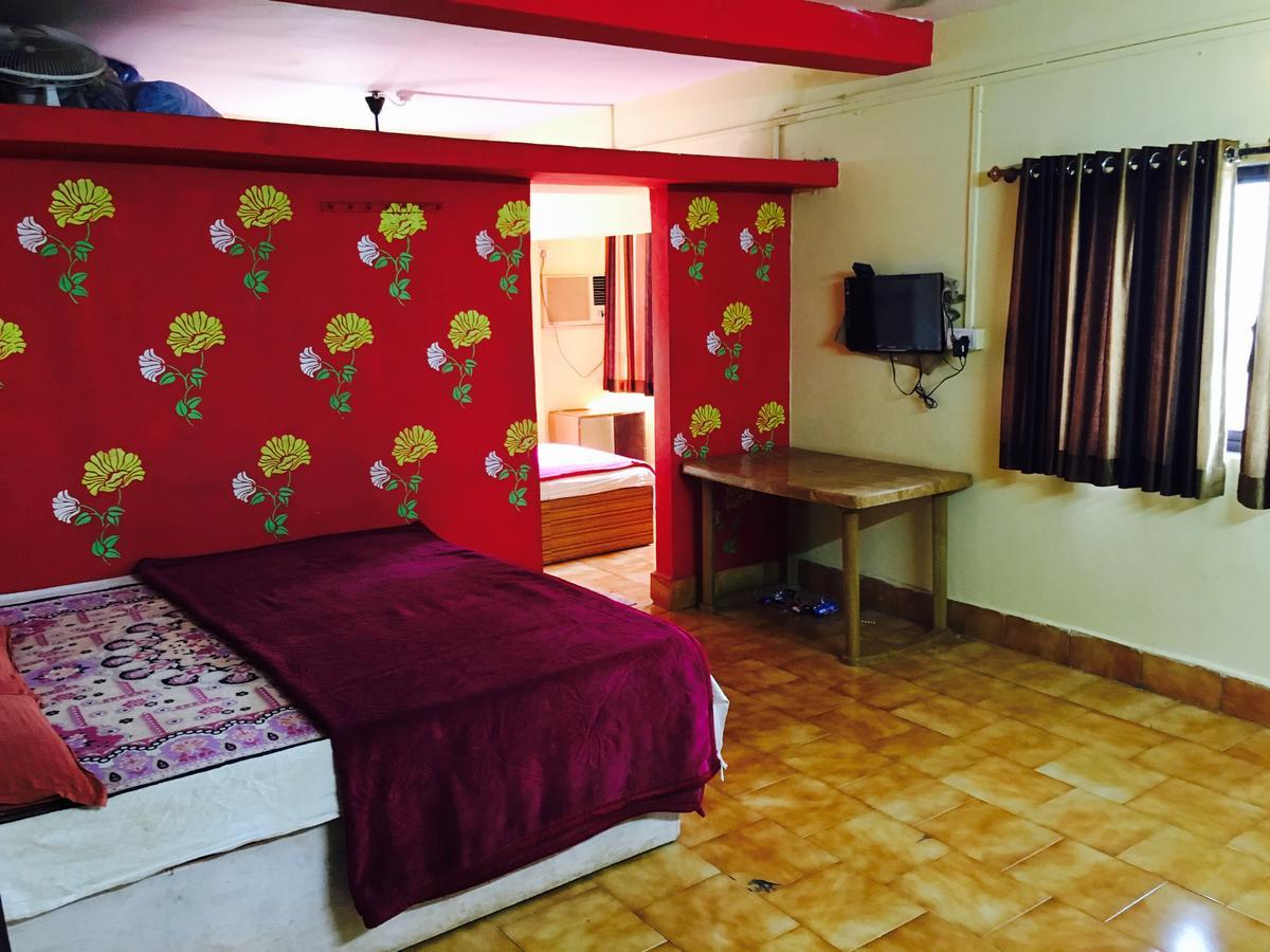 Hotel Madhumalti Matheran Extérieur photo
